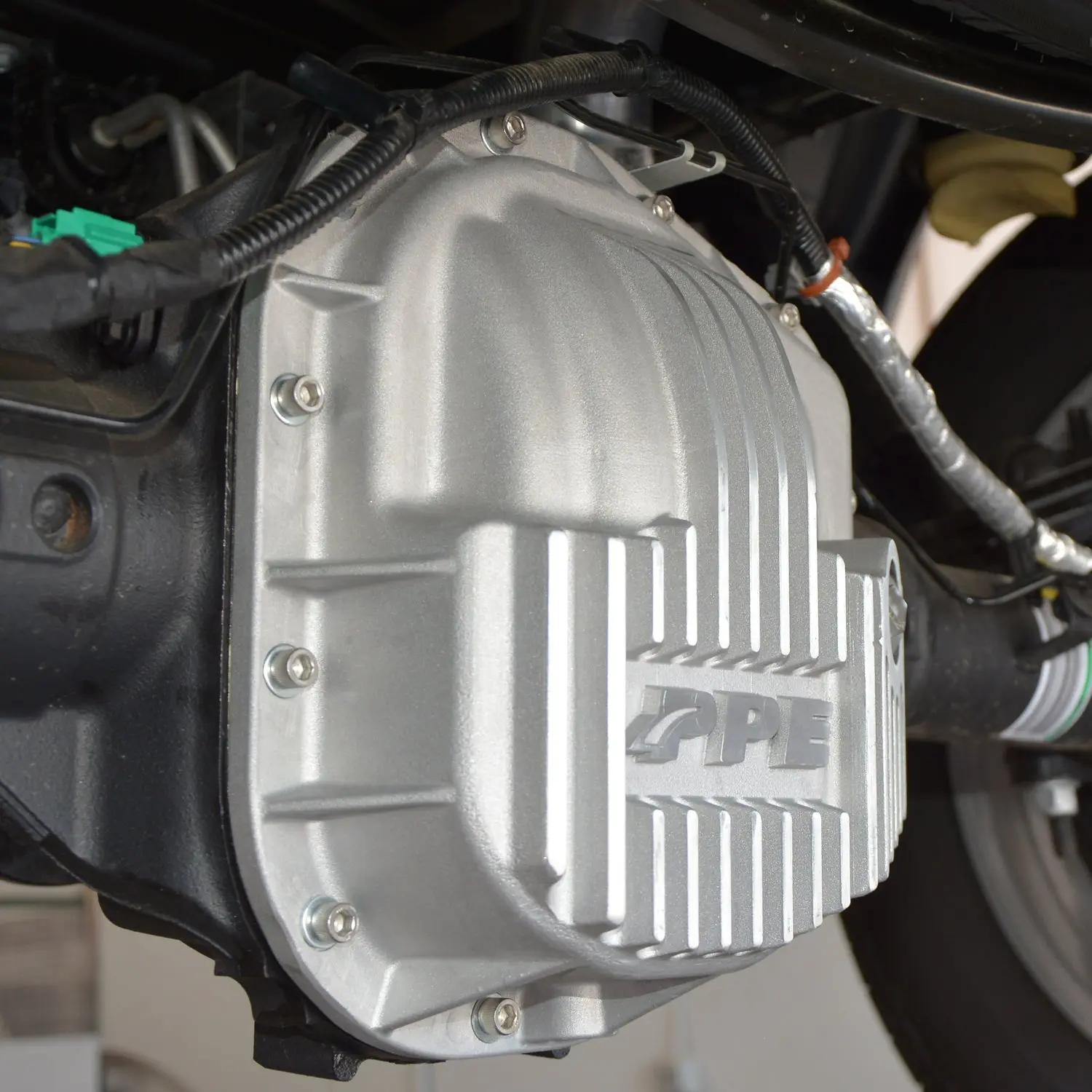 1994 - 2025 FORD F150/SUV 9.75"-12-BOLT HEAVY-DUTY CAST ALUMINUM REAR DIFFERENTIAL COVER - Image 9